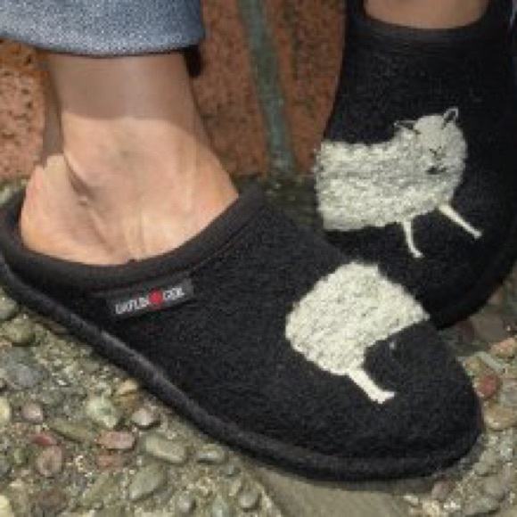 lamb brand slippers